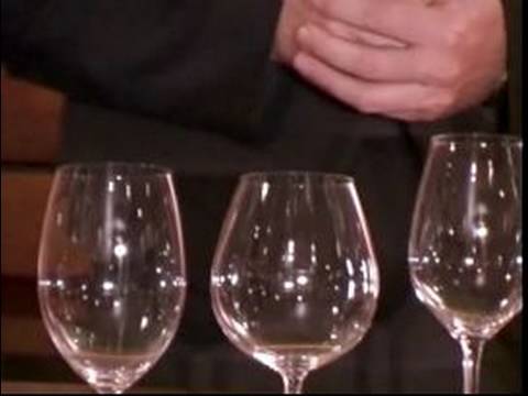 A Guide to Red Wine : How to Use Different Wine Glasses
