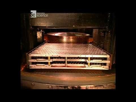 How it`s made the crayons
